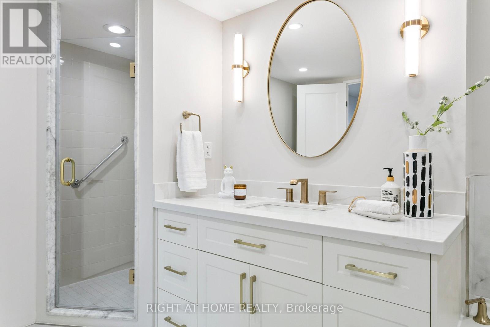 1611 - 7300 Yonge Street, Vaughan, Ontario  L4J 7Y5 - Photo 23 - N12363034