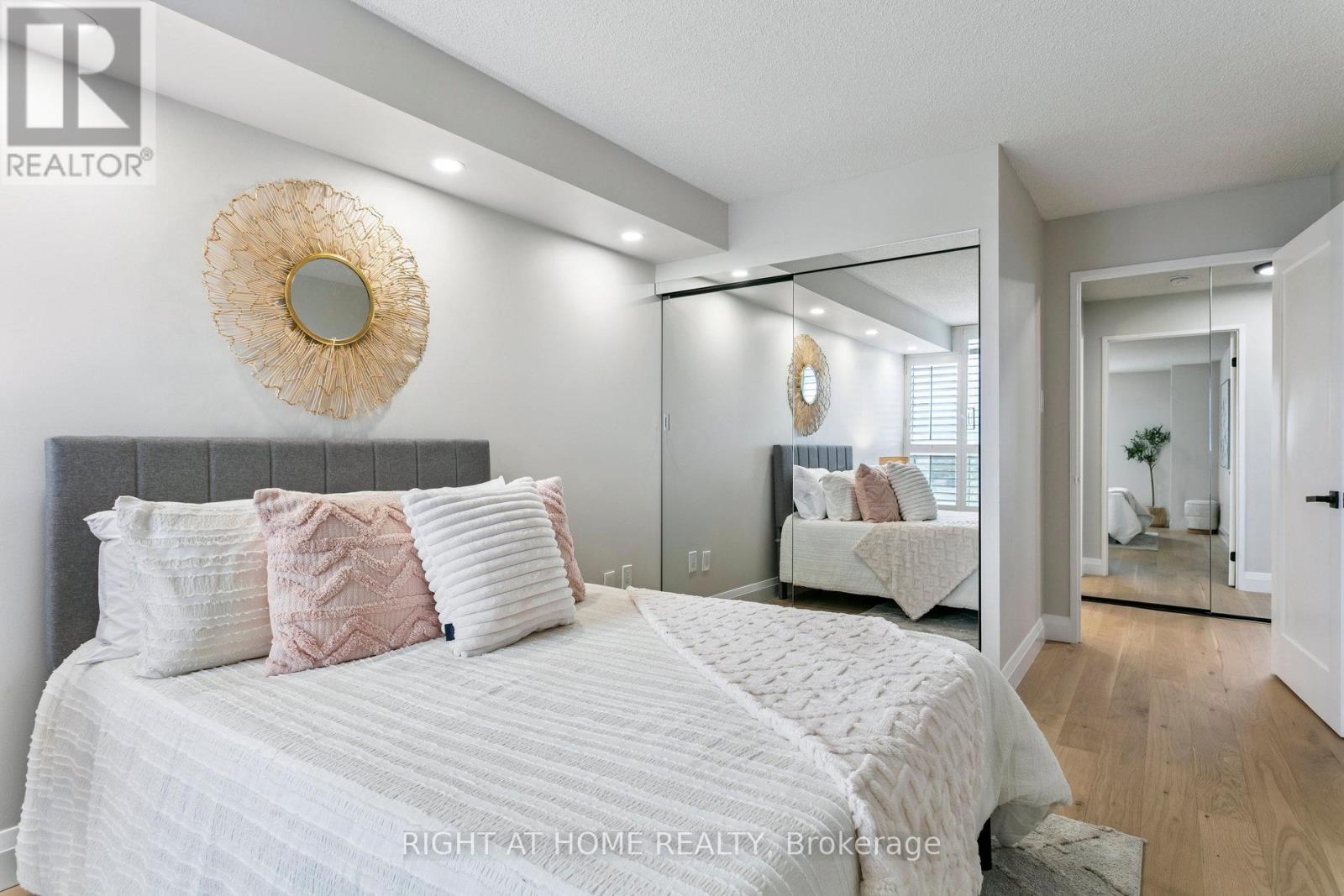 1611 - 7300 Yonge Street, Vaughan, Ontario  L4J 7Y5 - Photo 26 - N12363034