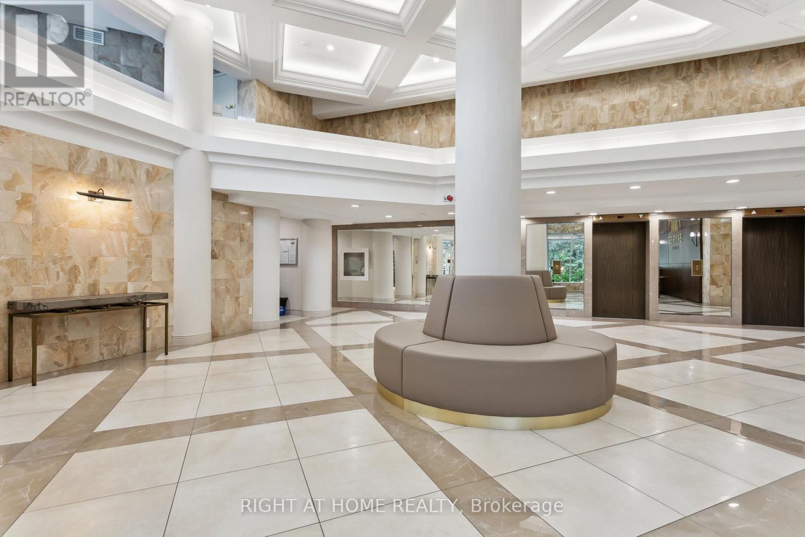 1611 - 7300 Yonge Street, Vaughan, Ontario  L4J 7Y5 - Photo 30 - N12363034