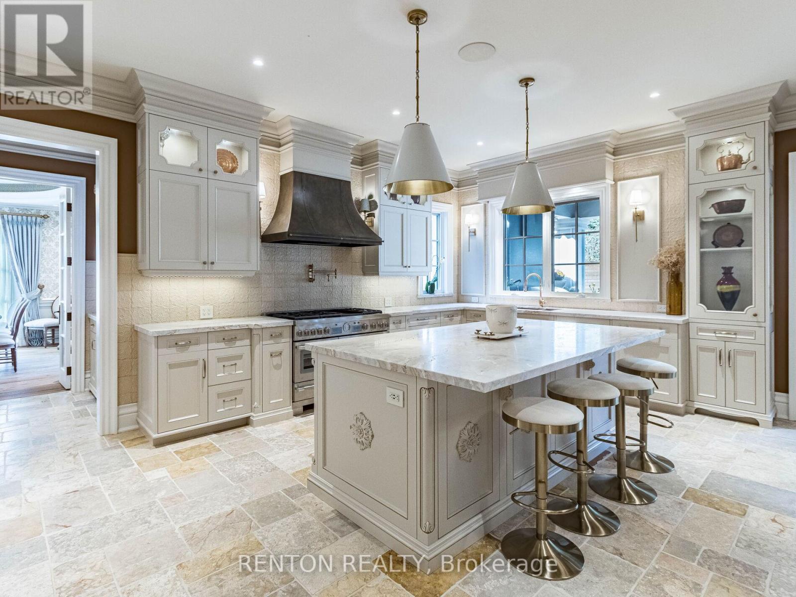 1491 Watersedge Road, Mississauga (Clarkson), Ontario  L5J 1A5 - Photo 20 - W12363053