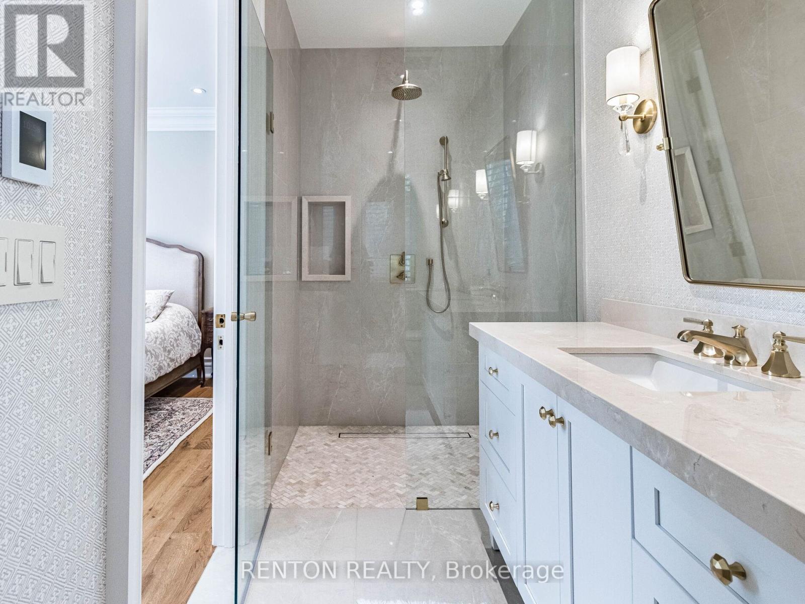 1491 Watersedge Road, Mississauga (Clarkson), Ontario  L5J 1A5 - Photo 44 - W12363053