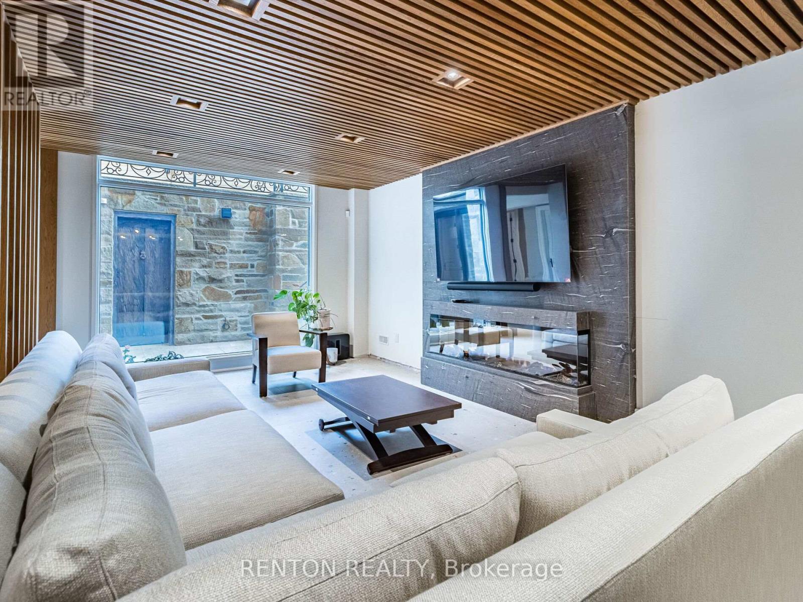 1491 Watersedge Road, Mississauga (Clarkson), Ontario  L5J 1A5 - Photo 46 - W12363053