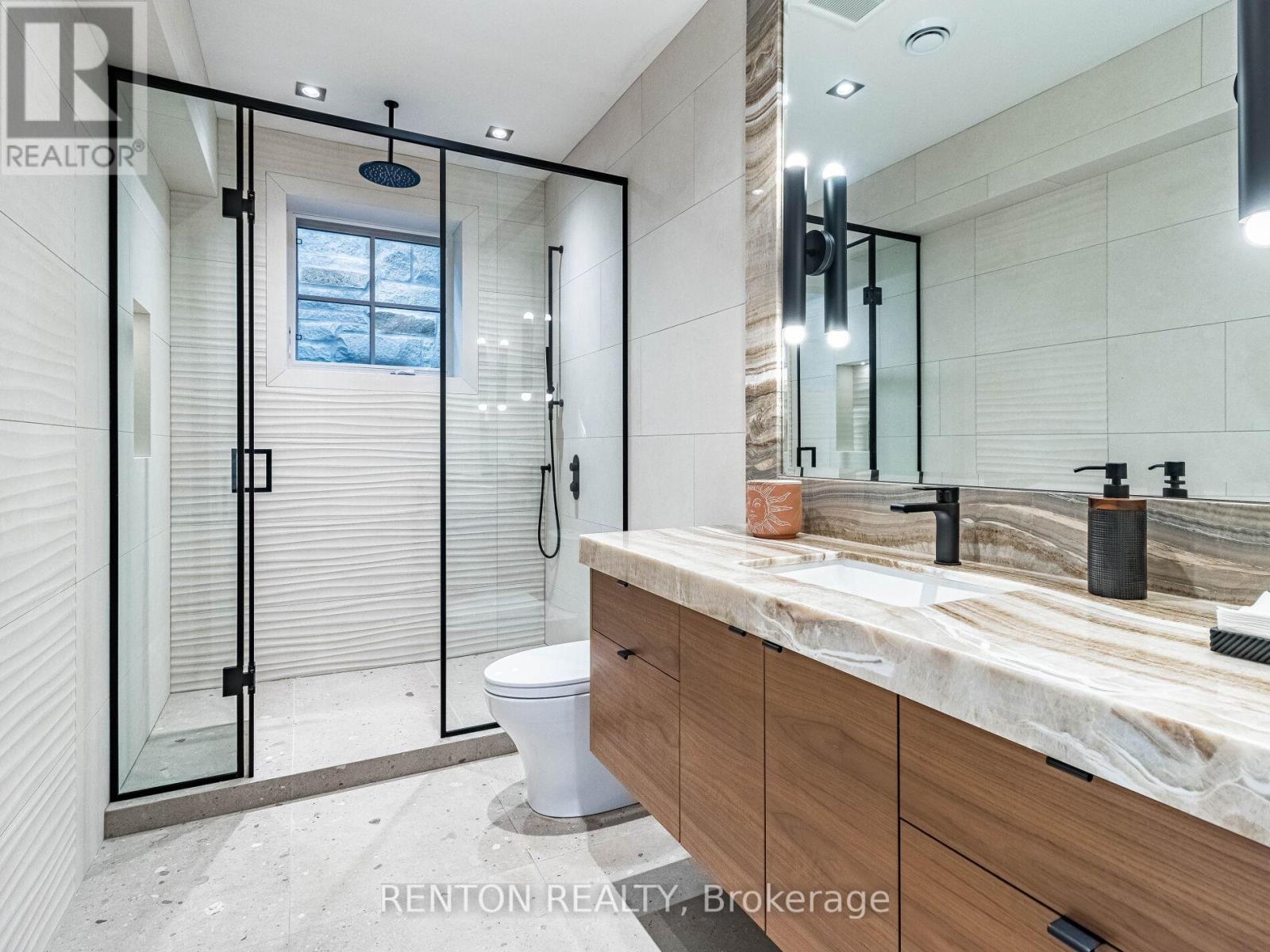 1491 Watersedge Road, Mississauga (Clarkson), Ontario  L5J 1A5 - Photo 47 - W12363053