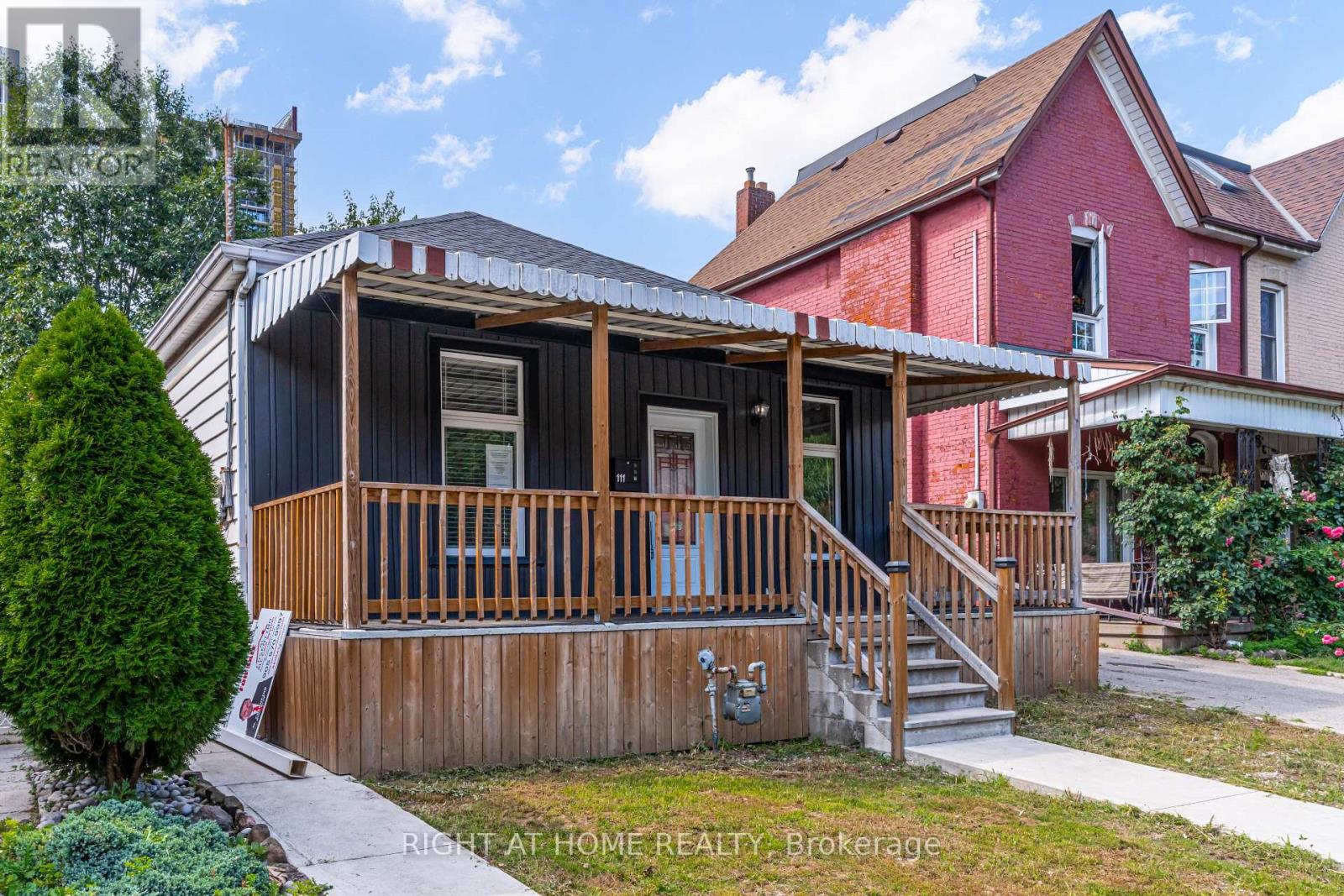 Property at 111 MARY STREET image 2