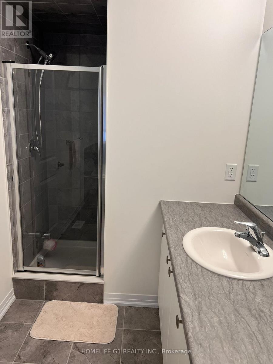 151 Velvet Way, Thorold, Ontario  L2V 0P1 - Photo 10 - X12363022