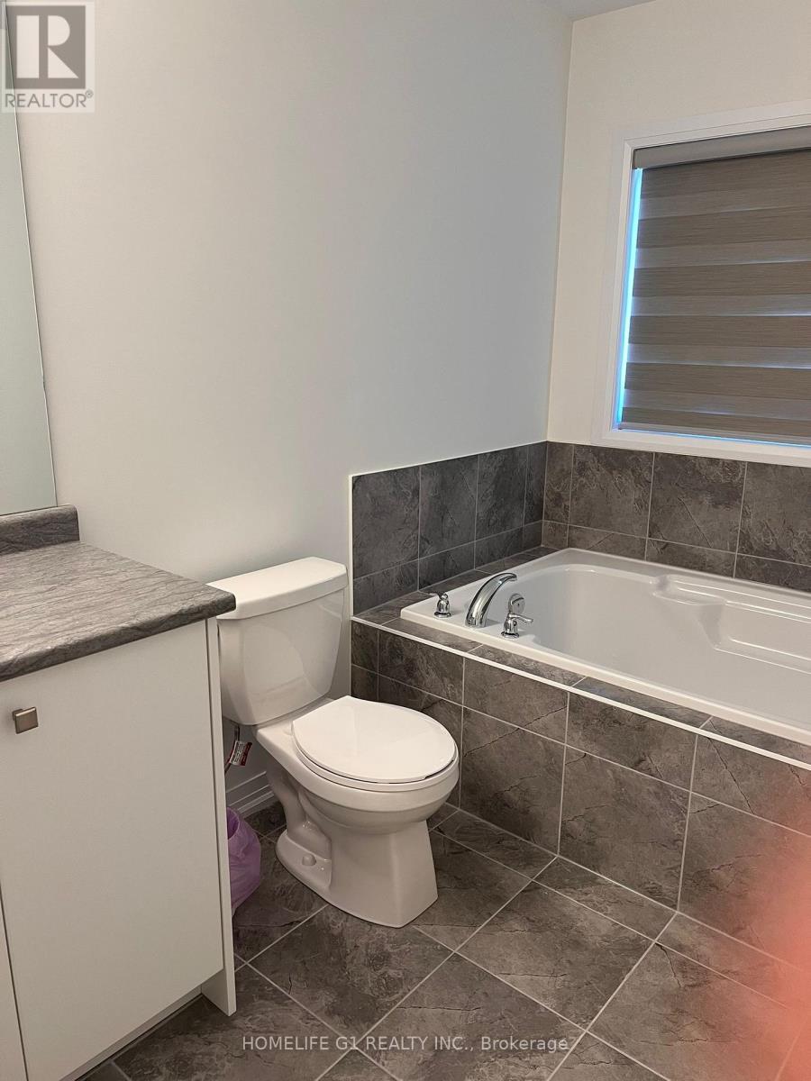 151 Velvet Way, Thorold, Ontario  L2V 0P1 - Photo 11 - X12363022
