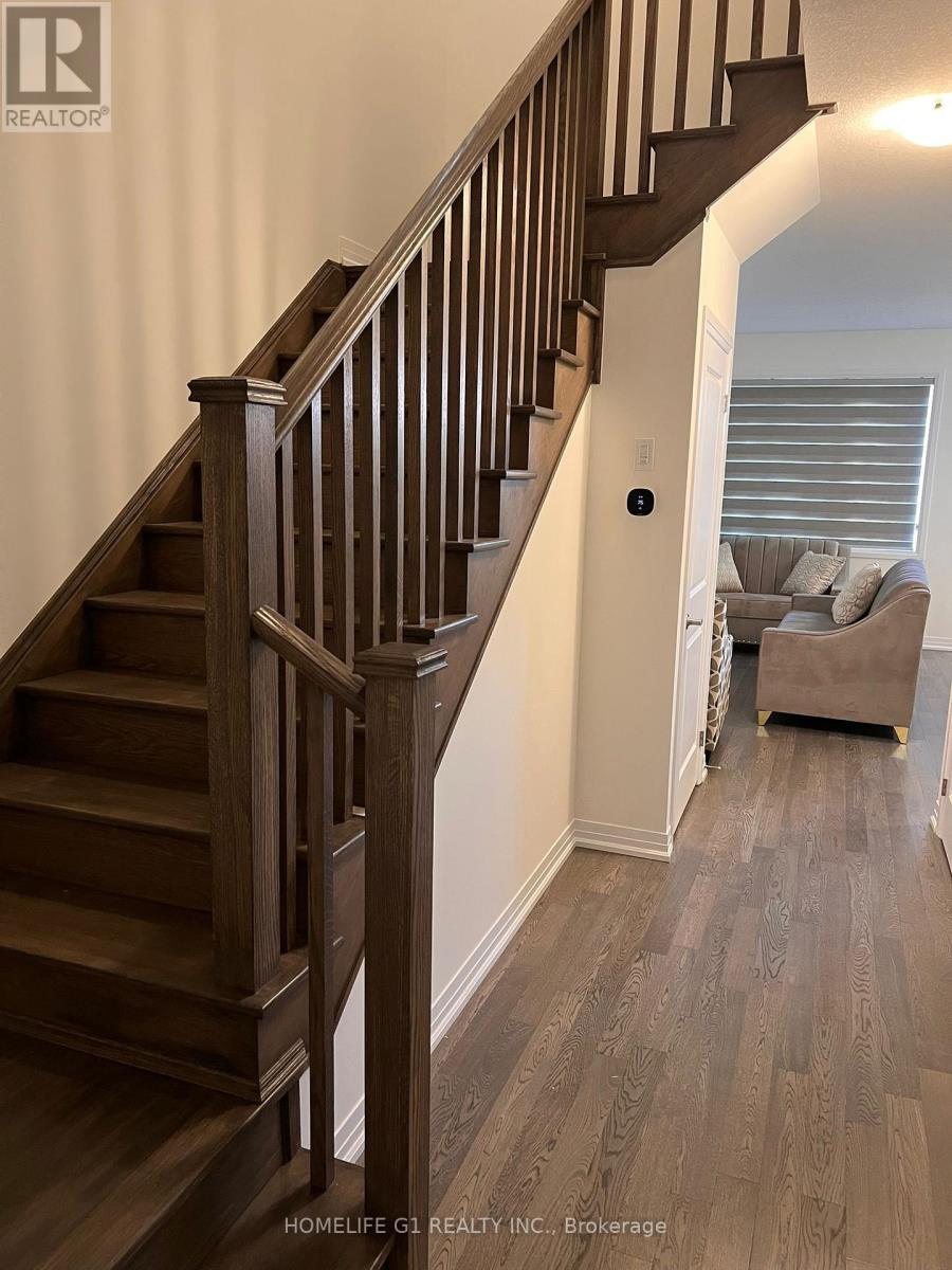 151 Velvet Way, Thorold, Ontario  L2V 0P1 - Photo 8 - X12363022