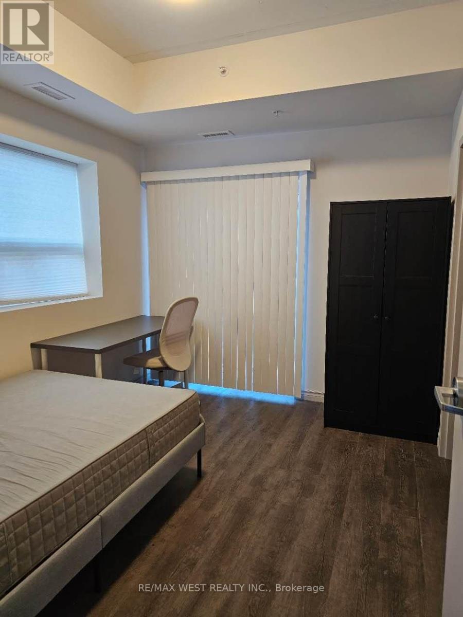 307 - 269 Sunview Street, Waterloo, Ontario  N2L 3V8 - Photo 6 - X12363024