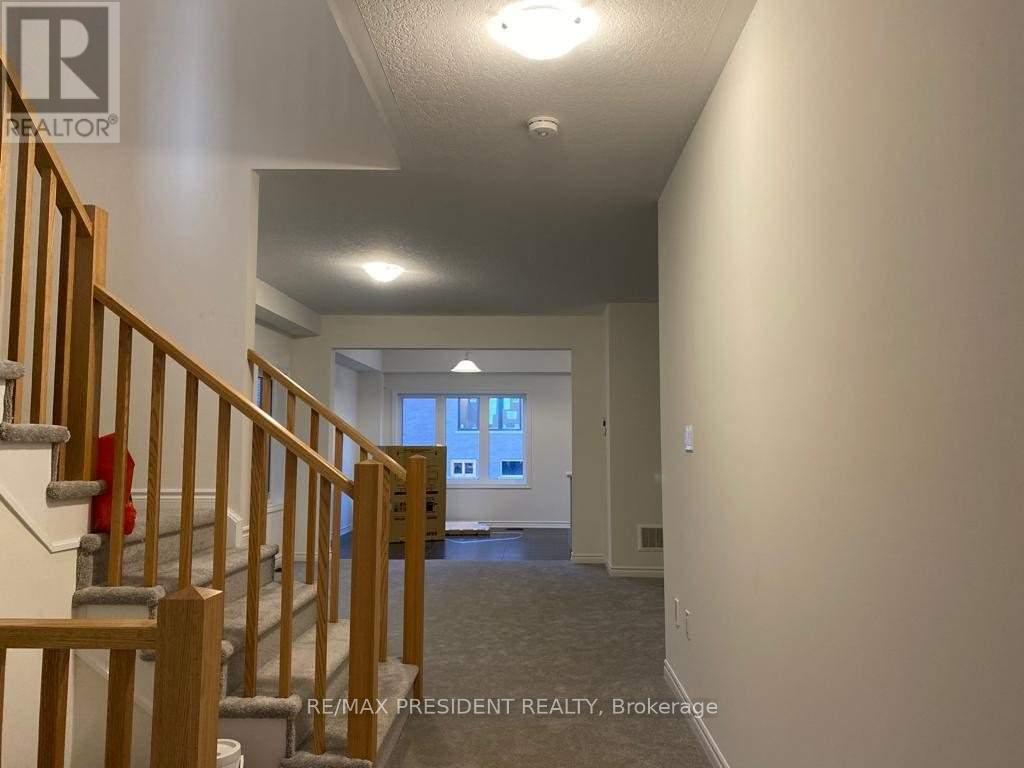 10 Poole Street, Brantford, Ontario  N3V 0B1 - Photo 3 - X12362991