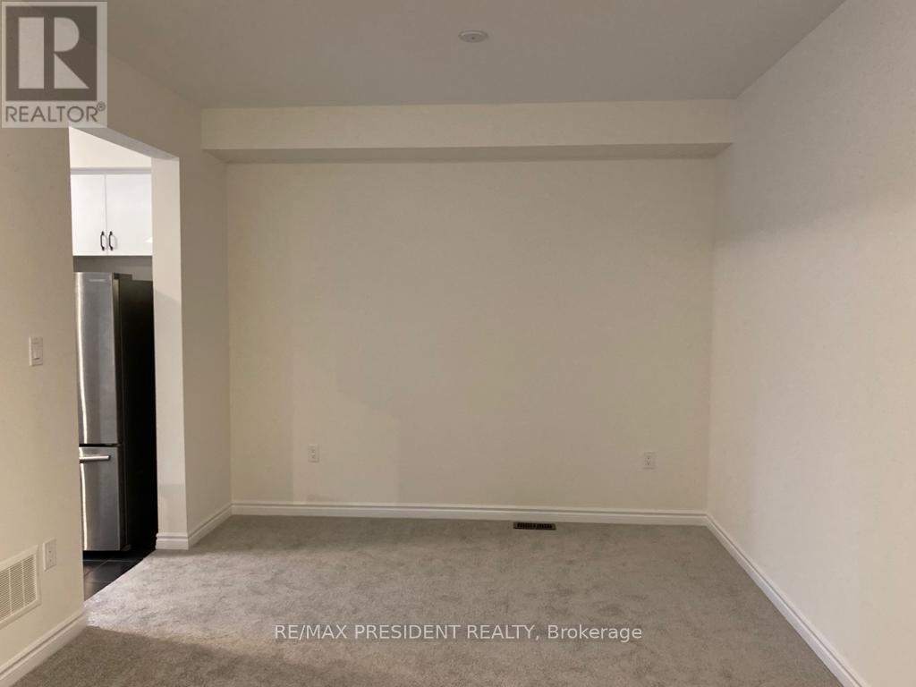 10 Poole Street, Brantford, Ontario  N3V 0B1 - Photo 5 - X12362991