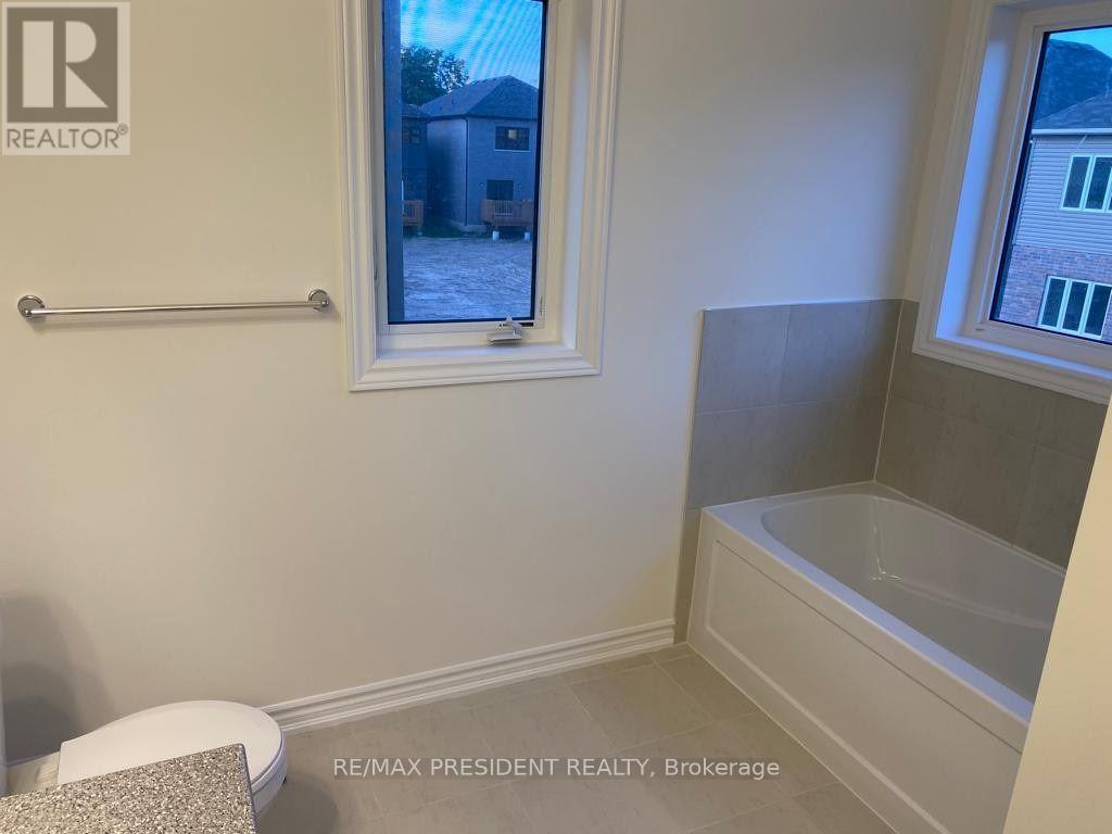 10 Poole Street, Brantford, Ontario  N3V 0B1 - Photo 12 - X12362991
