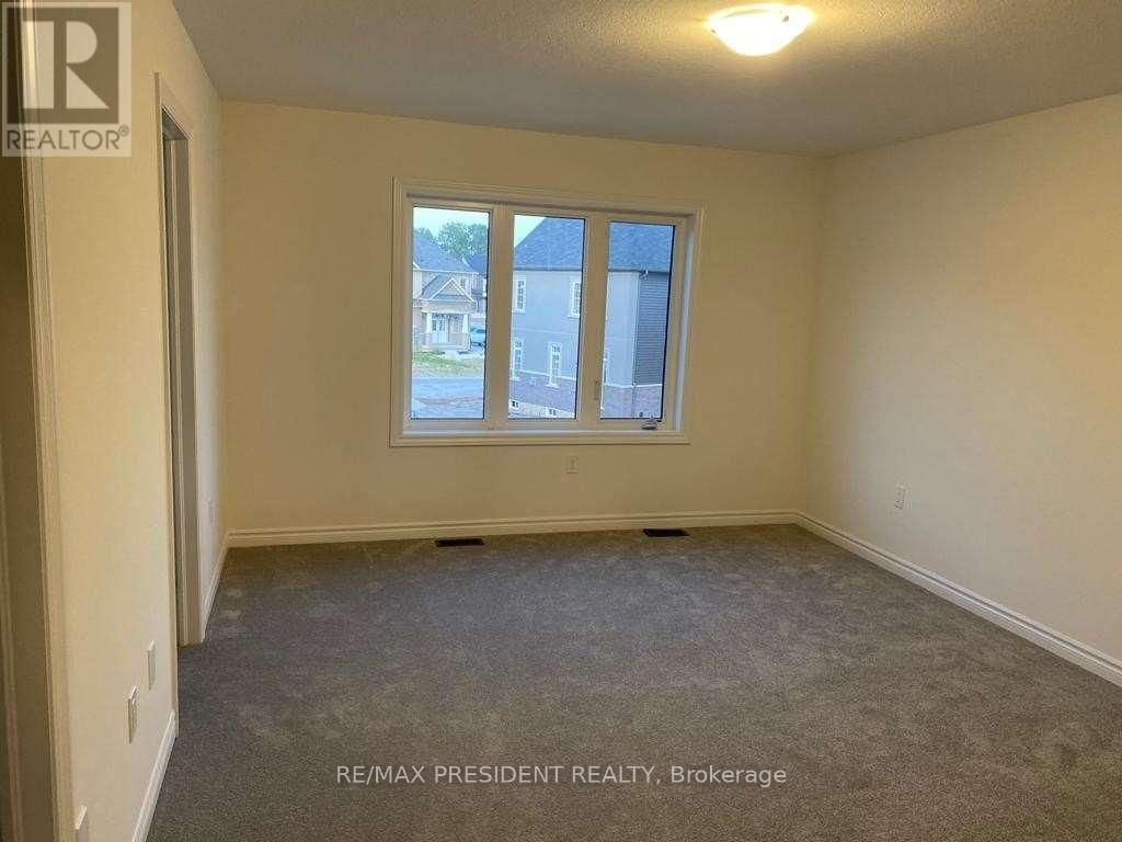 10 Poole Street, Brantford, Ontario  N3V 0B1 - Photo 8 - X12362991