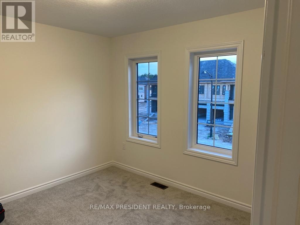 10 Poole Street, Brantford, Ontario  N3V 0B1 - Photo 15 - X12362991