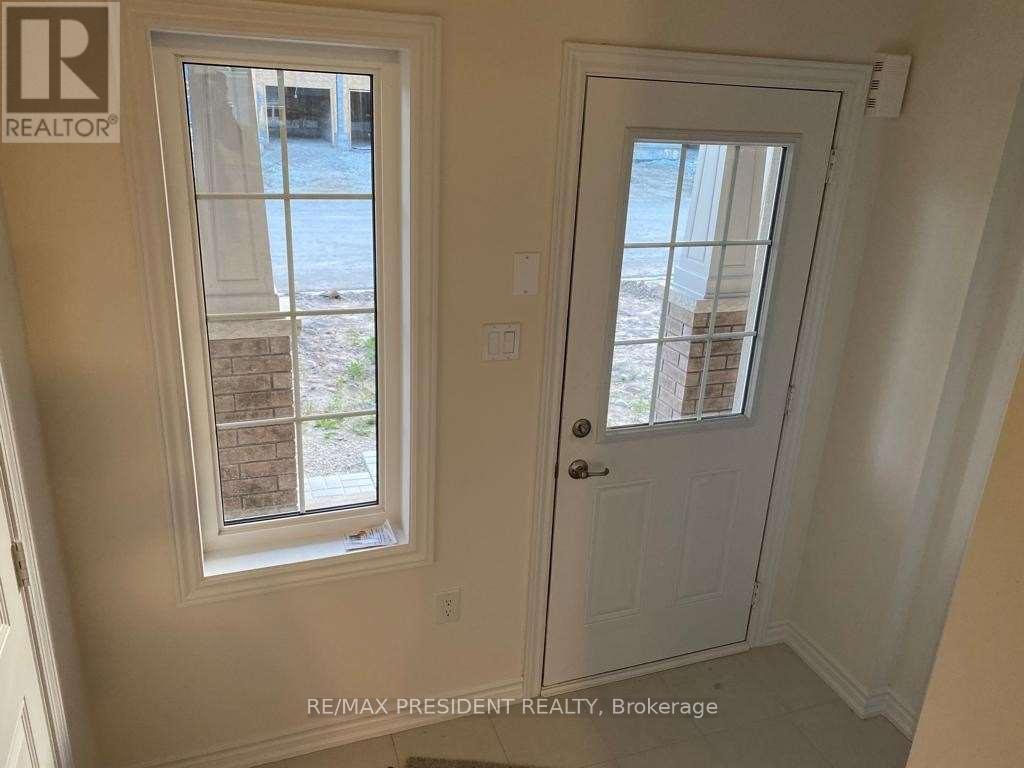 10 Poole Street, Brantford, Ontario  N3V 0B1 - Photo 2 - X12362991