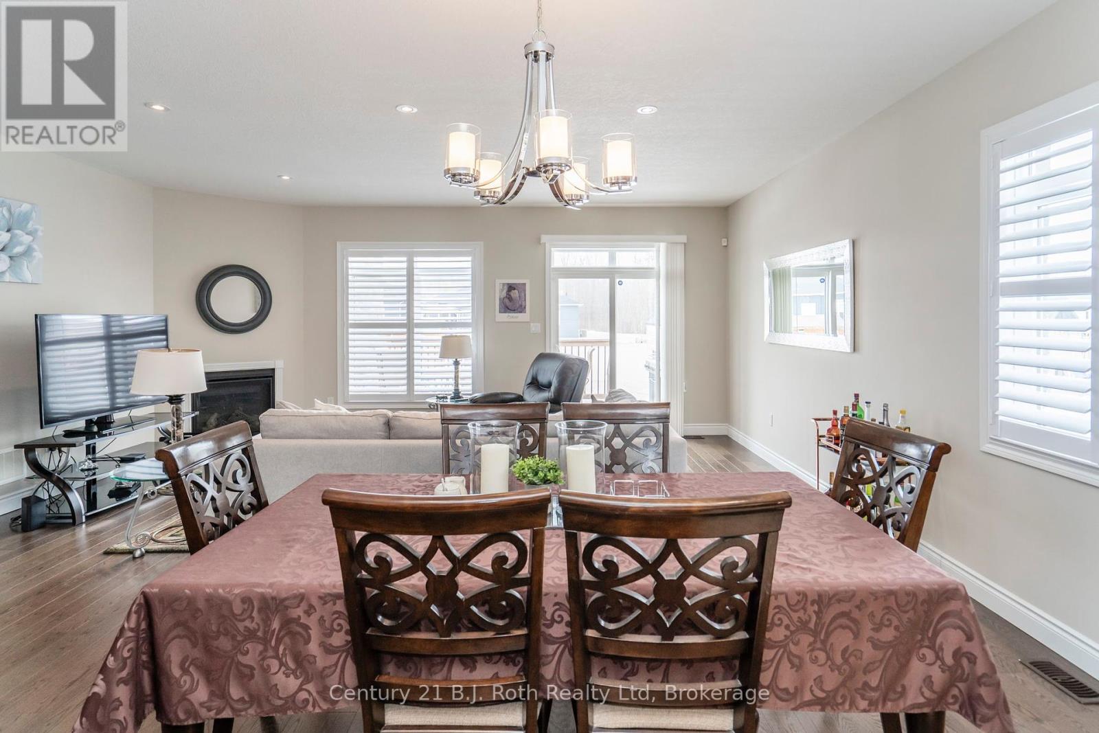 4 Charlie Rawson Boulevard, Tay, Ontario  L0K 2A0 - Photo 10 - S12078079