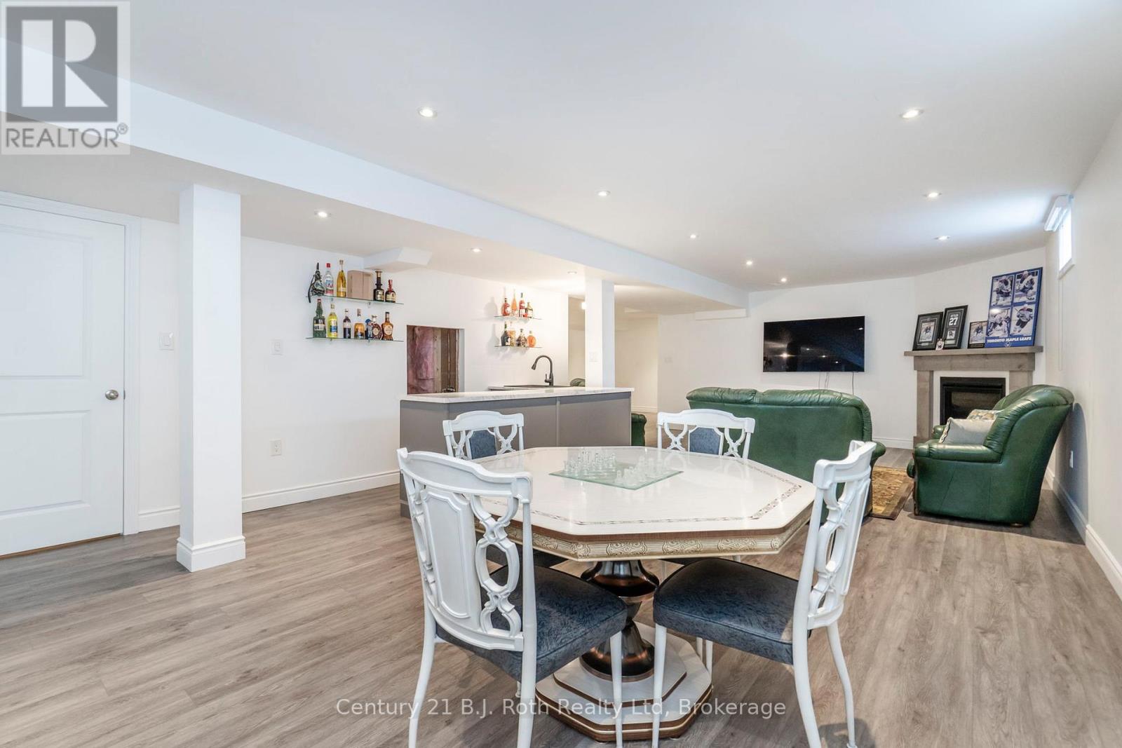 4 Charlie Rawson Boulevard, Tay, Ontario  L0K 2A0 - Photo 24 - S12078079