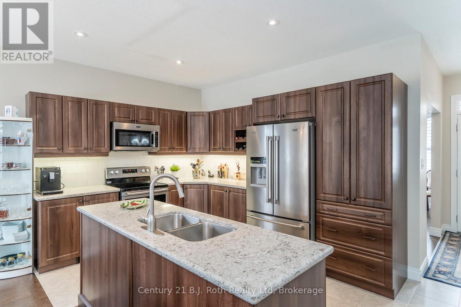 4 Charlie Rawson Boulevard, Tay, Ontario  L0K 2A0 - Photo 6 - S12078079
