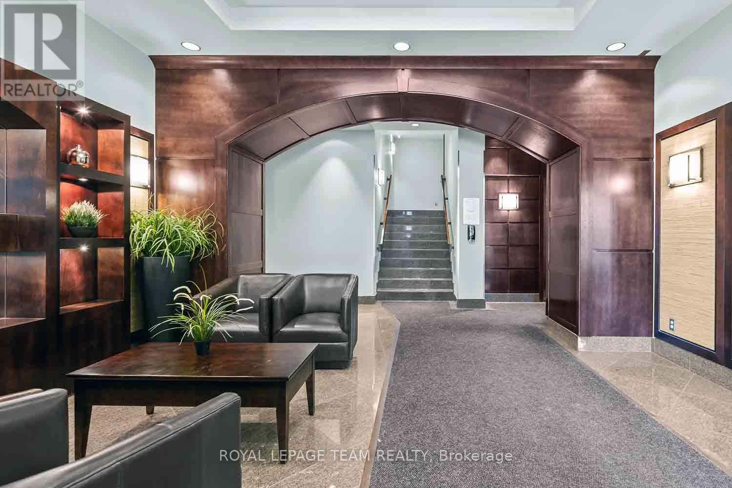 909 - 200 Besserer Street, Ottawa, Ontario  K1N 0A7 - Photo 4 - X12363237