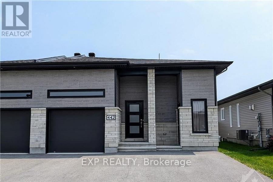 A - 442 MAIZE STREET, Russell, Ontario