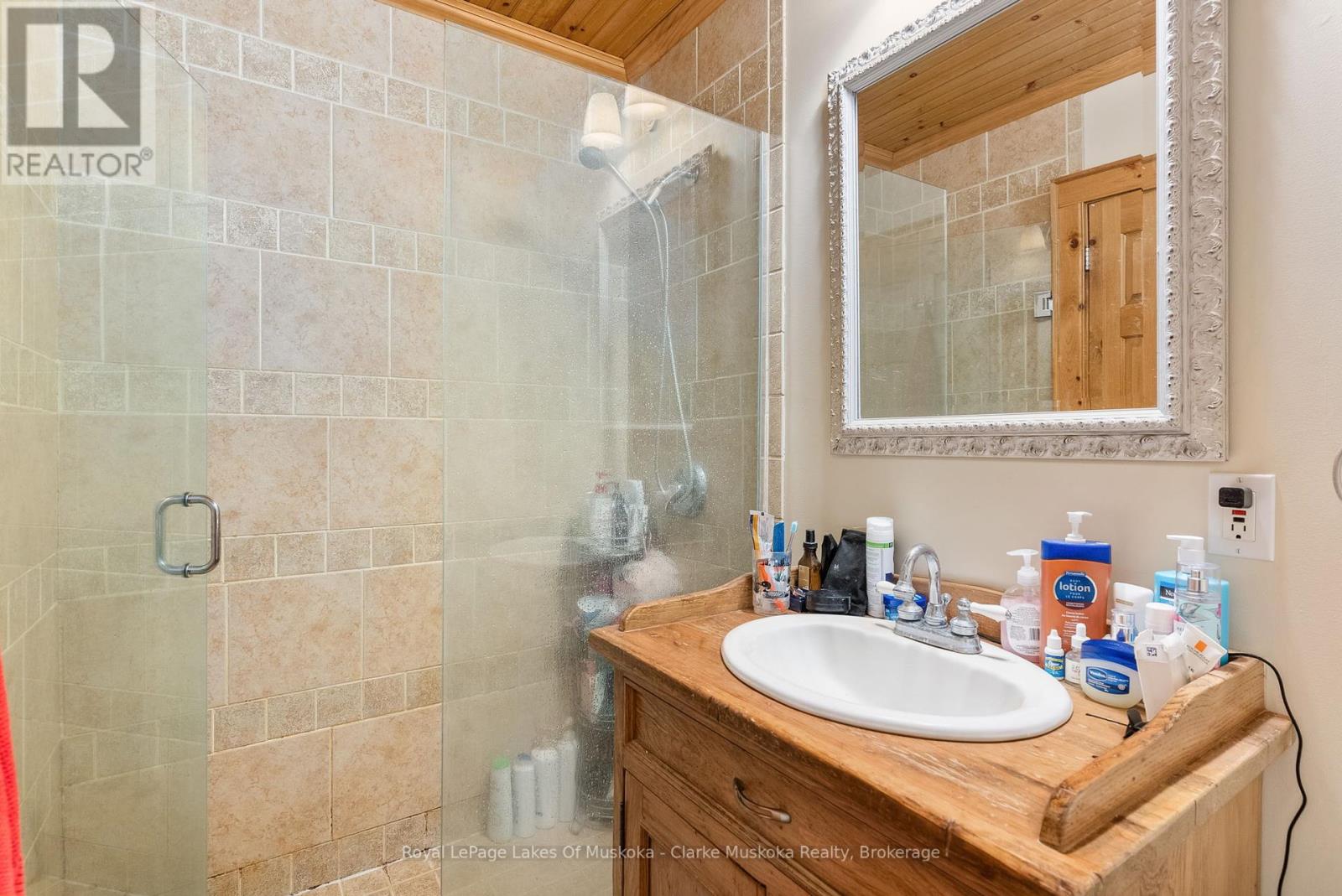 1013 Juddhaven Road, Muskoka Lakes, Ontario  P0B 1G0 - Photo 11 - X12363173
