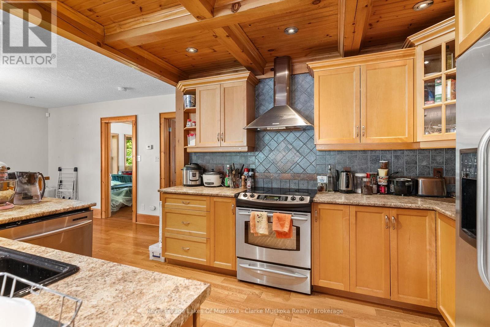 1013 Juddhaven Road, Muskoka Lakes, Ontario  P0B 1G0 - Photo 7 - X12363173