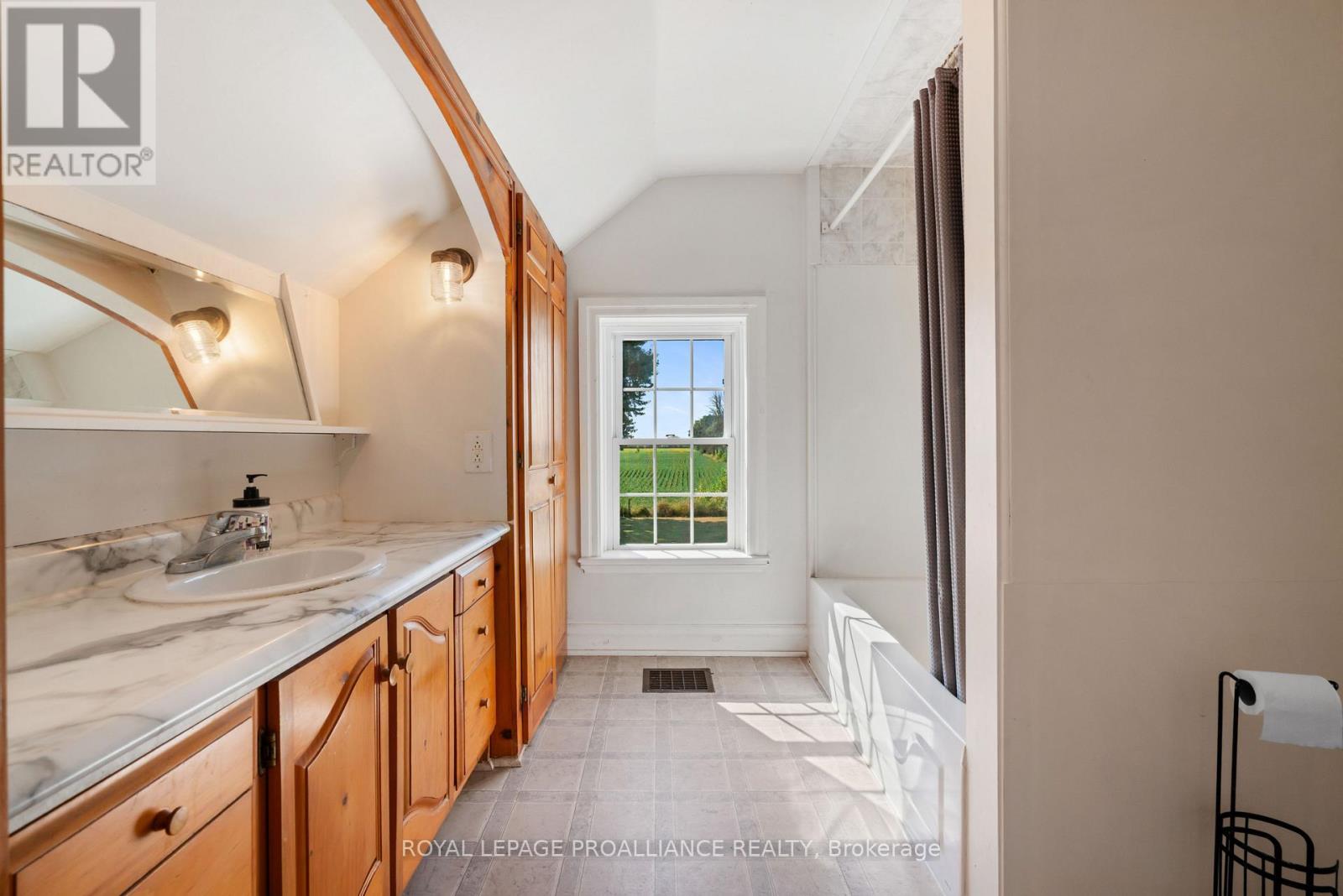 917 County 21 Road, Edwardsburgh/cardinal, Ontario  K0E 1X0 - Photo 30 - X12363225