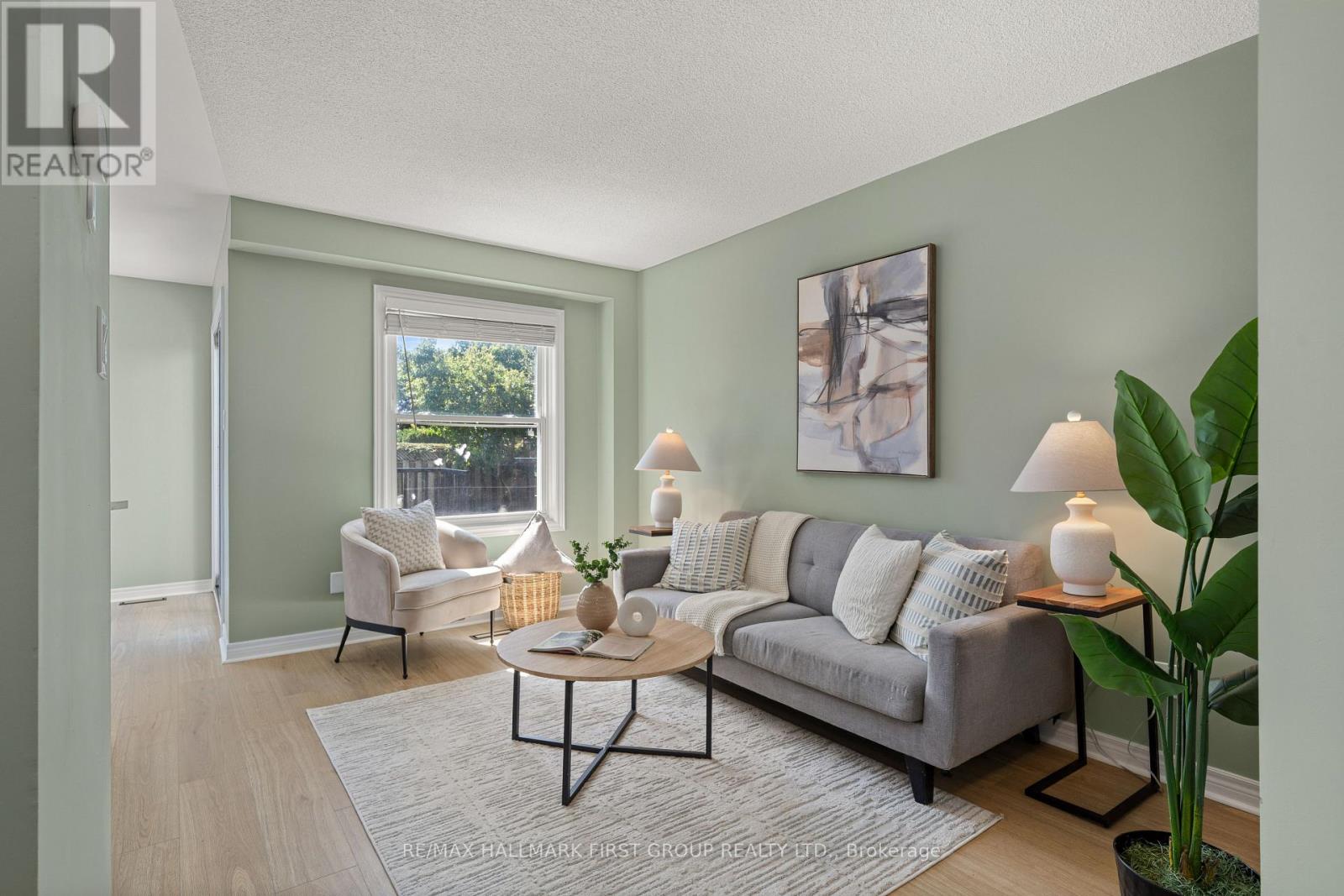 723 Carlisle Street, Cobourg, Ontario  K9A 5E6 - Photo 5 - X12363272