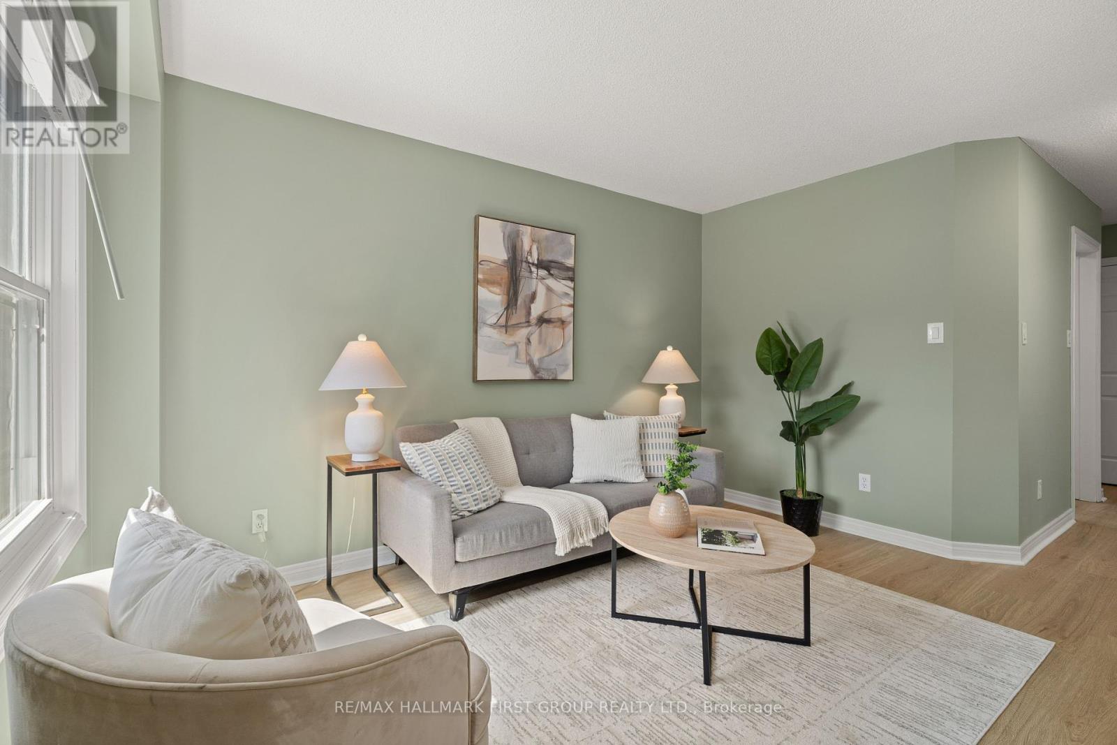 723 Carlisle Street, Cobourg, Ontario  K9A 5E6 - Photo 6 - X12363272