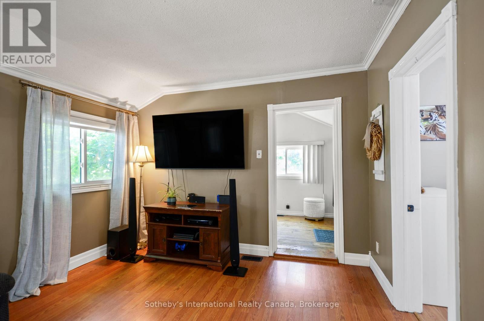 116 Ninth Street, Midland, Ontario  L4R 4B8 - Photo 4 - S12363291