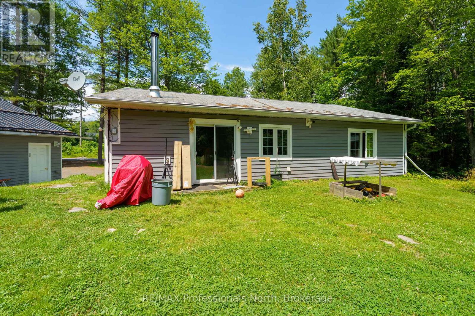 187 Stephenson 4 Road W, Huntsville, Ontario  P0B 1M0 - Photo 19 - X12363313