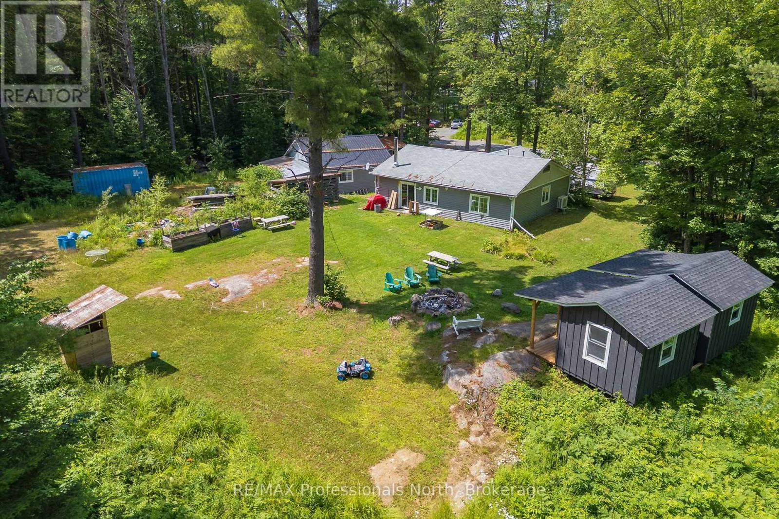 187 Stephenson 4 Road W, Huntsville, Ontario  P0B 1M0 - Photo 29 - X12363313