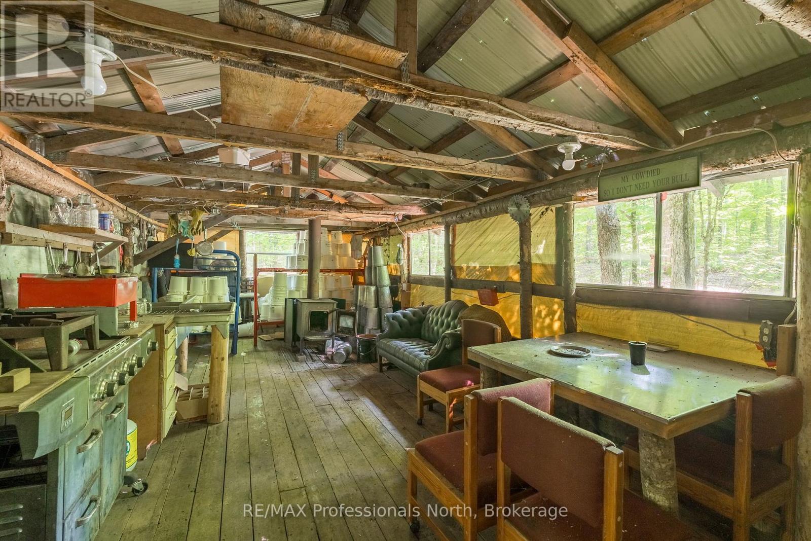 187 Stephenson 4 Road W, Huntsville, Ontario  P0B 1M0 - Photo 45 - X12363313