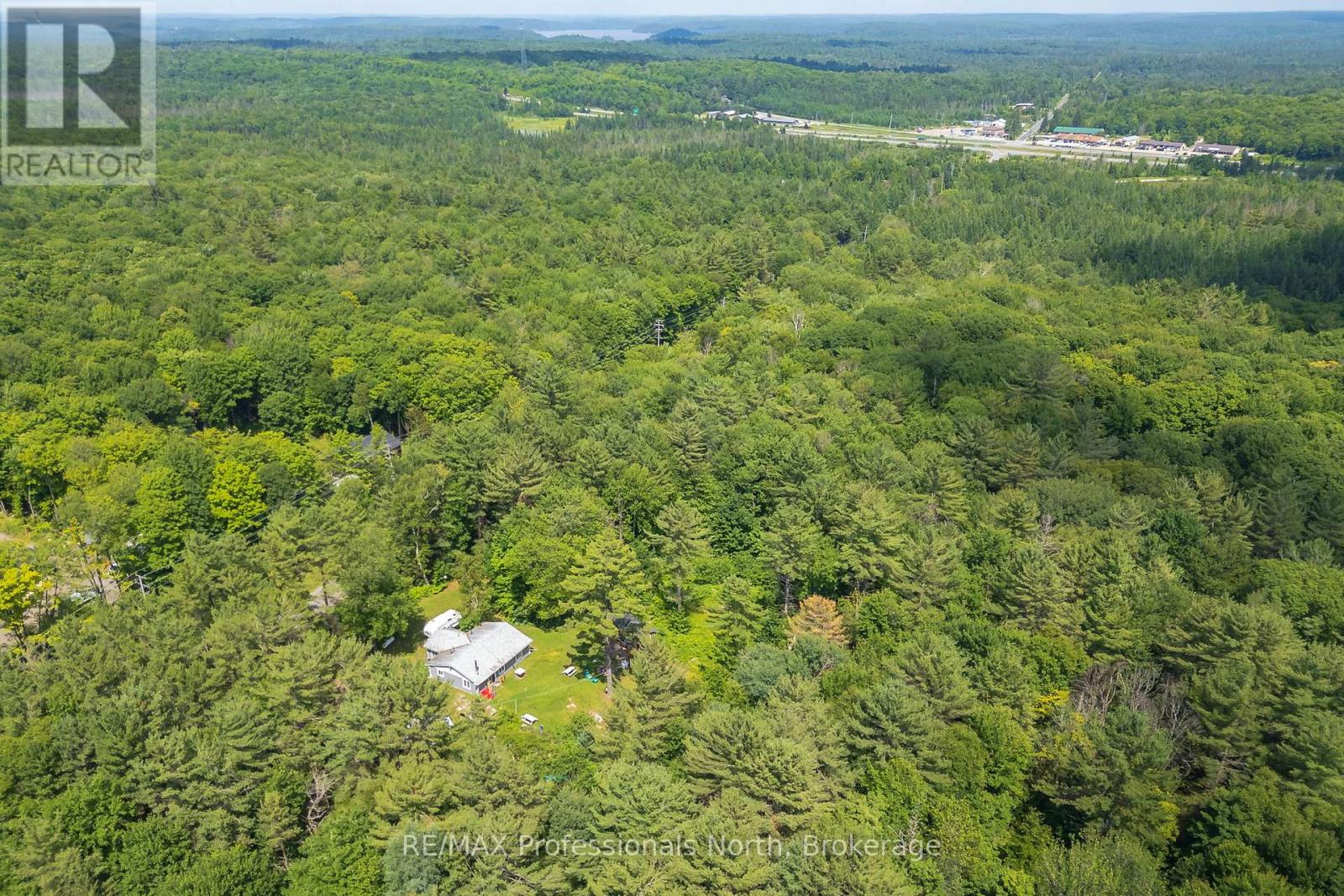 187 Stephenson 4 Road W, Huntsville, Ontario  P0B 1M0 - Photo 46 - X12363313