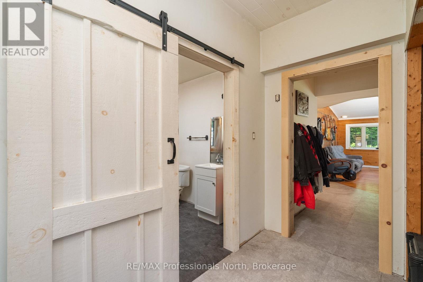 187 Stephenson 4 Road W, Huntsville, Ontario  P0B 1M0 - Photo 6 - X12363313