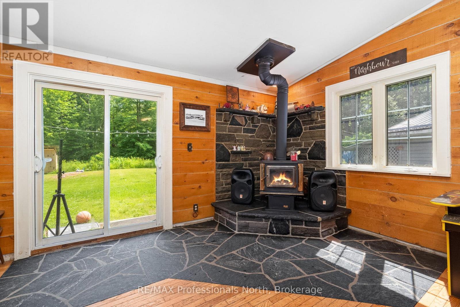 187 Stephenson 4 Road W, Huntsville, Ontario  P0B 1M0 - Photo 9 - X12363313