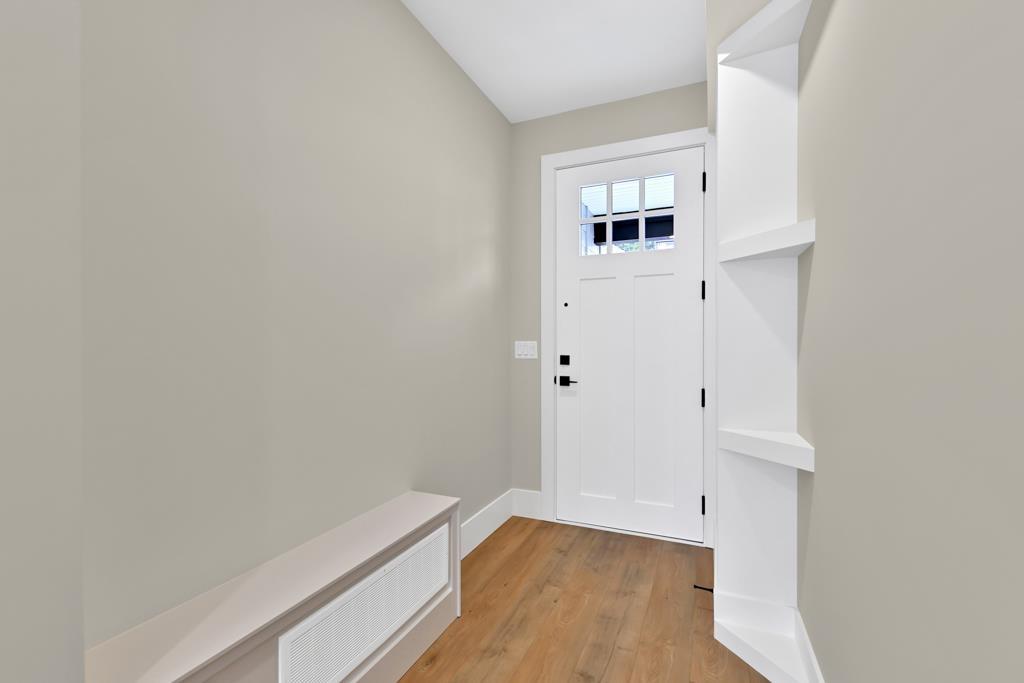 33980 Barker Court, Mission, British Columbia  V2V 6B2 - Photo 6 - R3040022