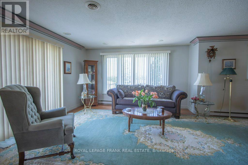357 The Captains Corners, Kawartha Lakes, Ontario  K0M 1A0 - Photo 28 - X12363312