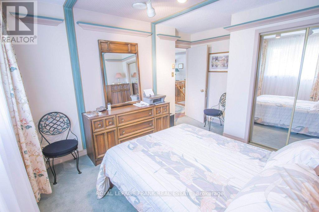 357 The Captains Corners, Kawartha Lakes, Ontario  K0M 1A0 - Photo 38 - X12363312