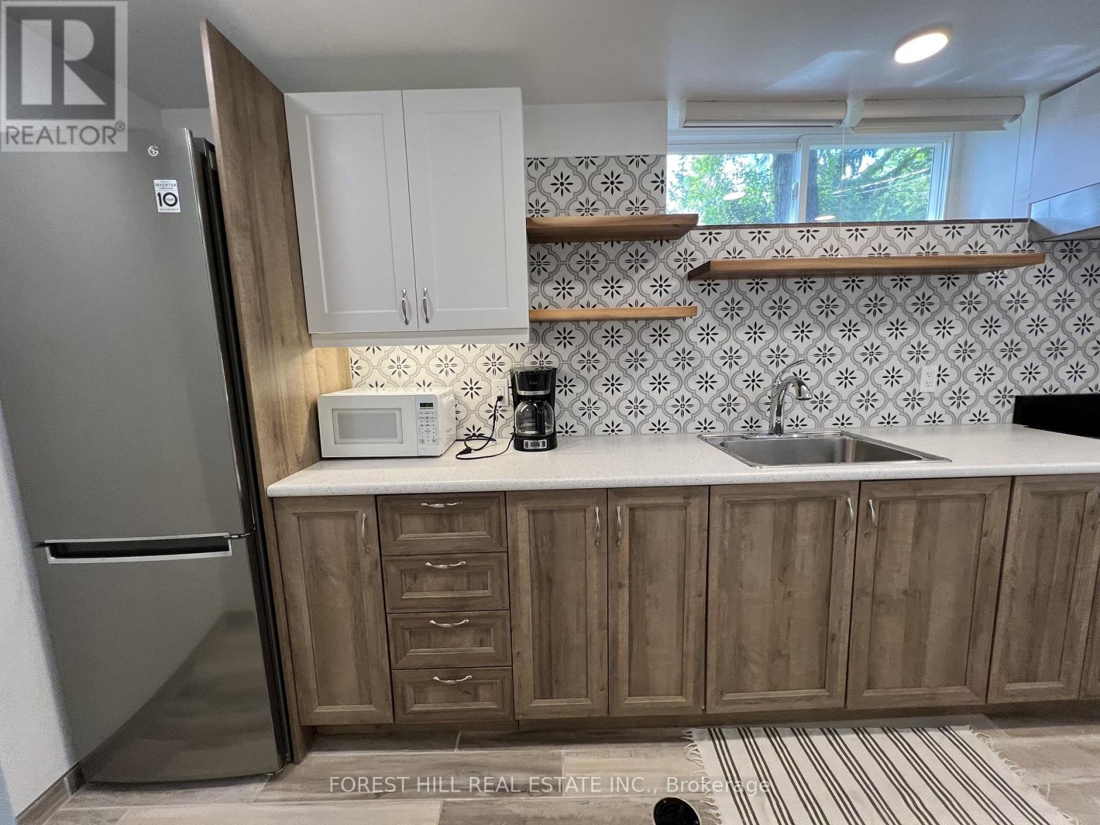 Lower - 168 Tyrrel Avenue W, Toronto, Ontario  M6G 2G8 - Photo 19 - C12363188