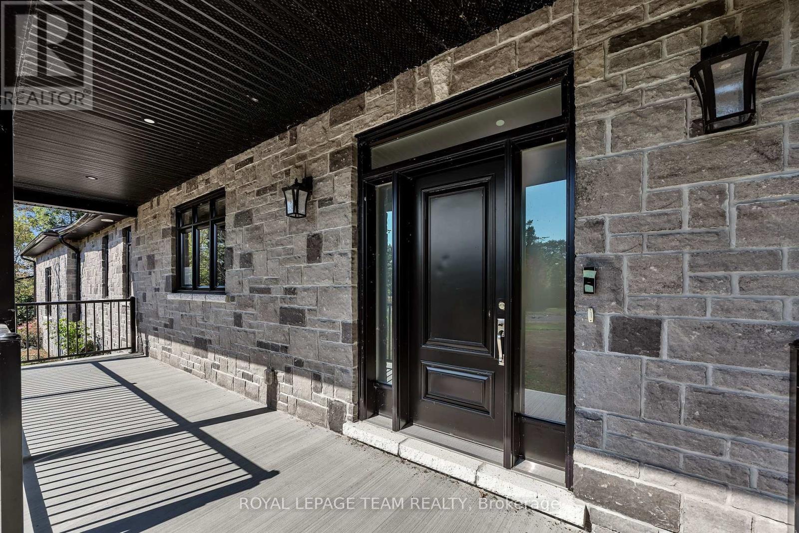 2500 Kearns Way, Ottawa, Ontario  K4P 1R9 - Photo 7 - X12363315