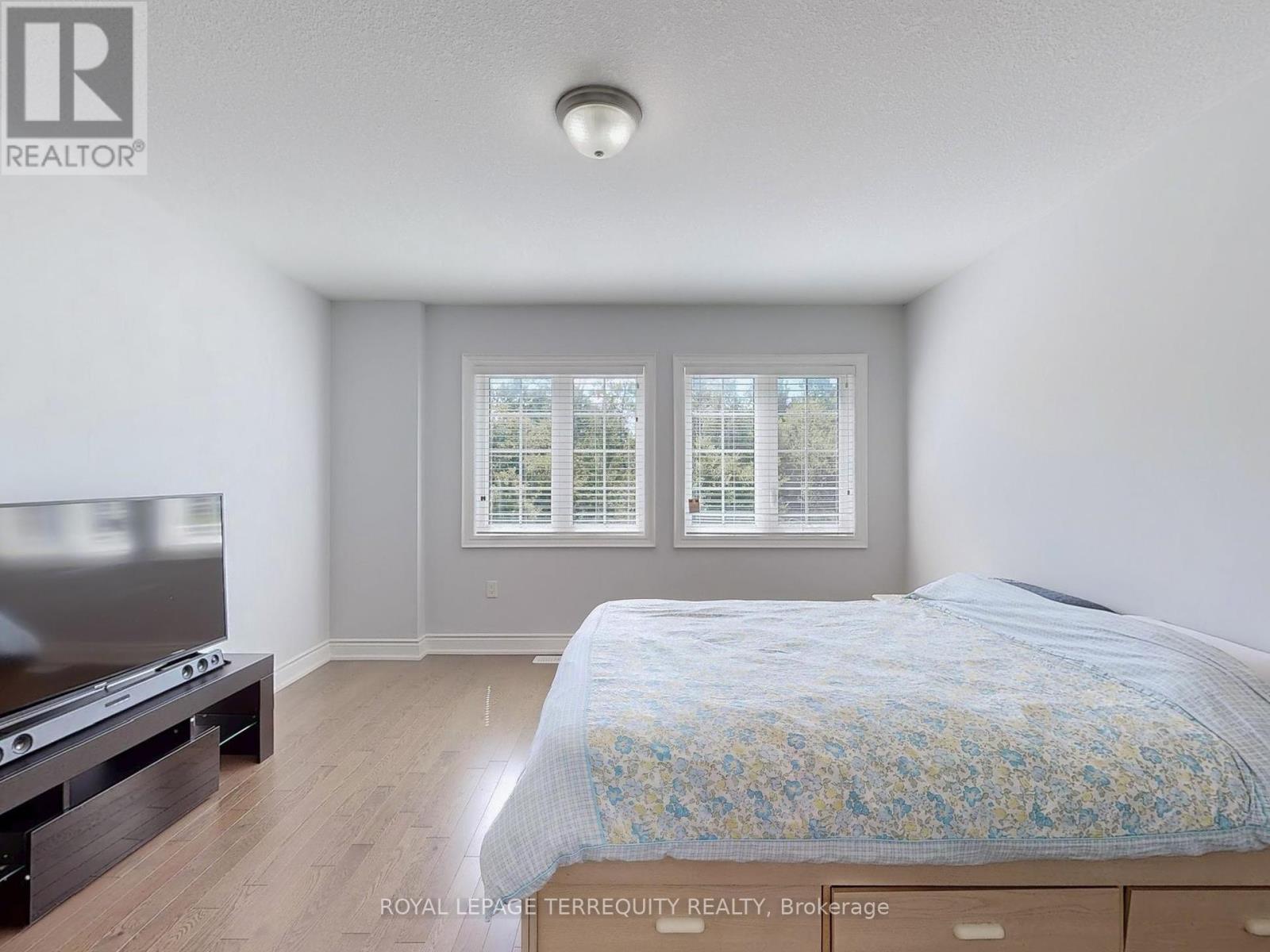 28 Richmond Park Drive, Georgina, Ontario  L4P 0H2 - Photo 38 - N12363251
