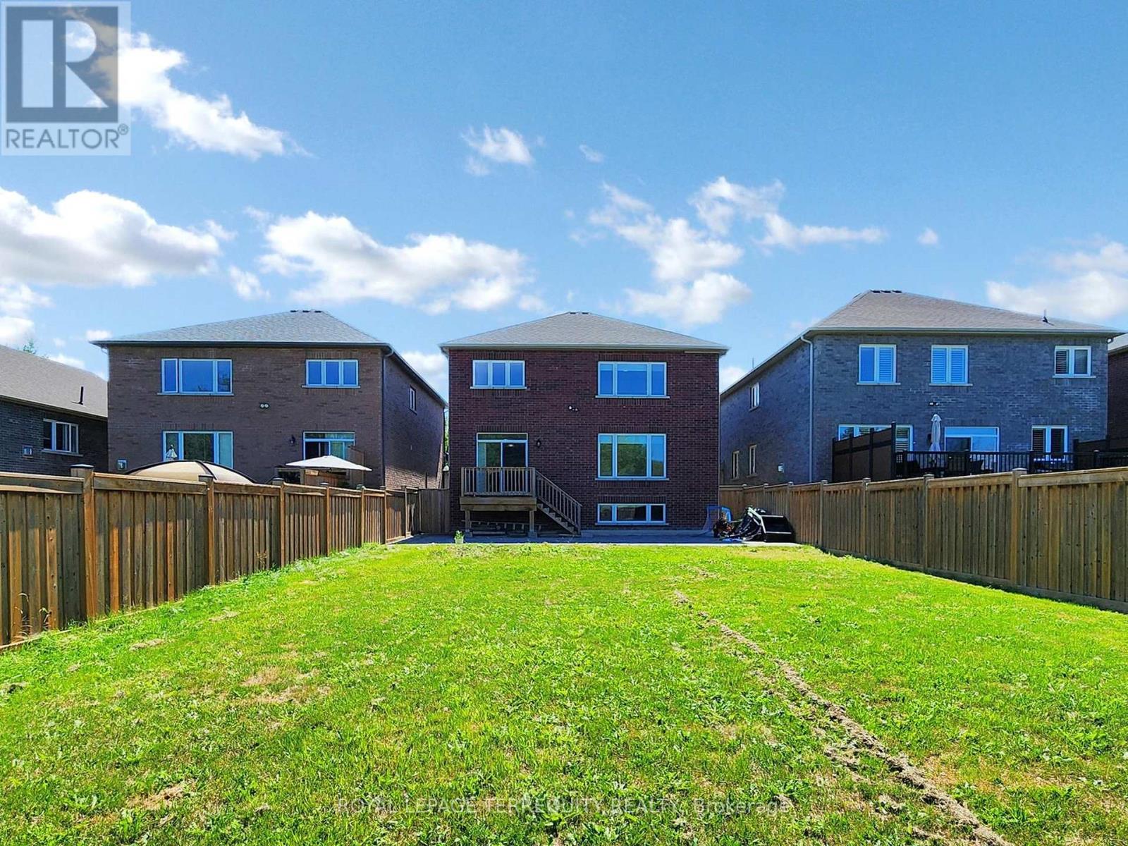 28 Richmond Park Drive, Georgina, Ontario  L4P 0H2 - Photo 48 - N12363251
