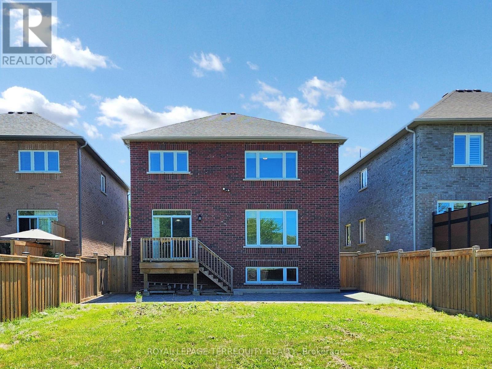 28 Richmond Park Drive, Georgina, Ontario  L4P 0H2 - Photo 49 - N12363251