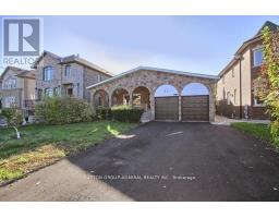 71 SPRUCE AVENUE, Richmond Hill, Ontario