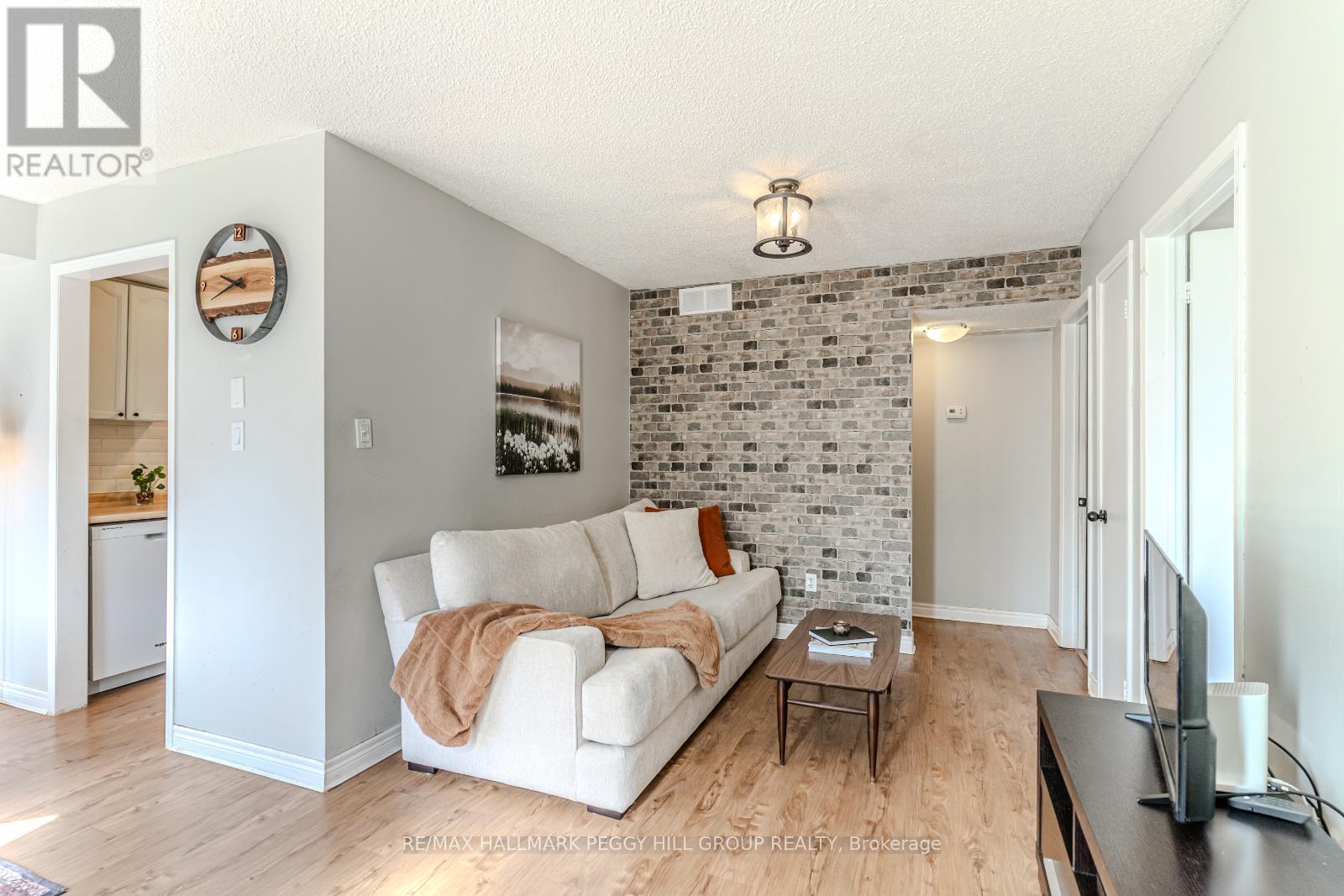 15 - 502 Essa Road, Barrie, Ontario  L4N 7L4 - Photo 2 - S12250694