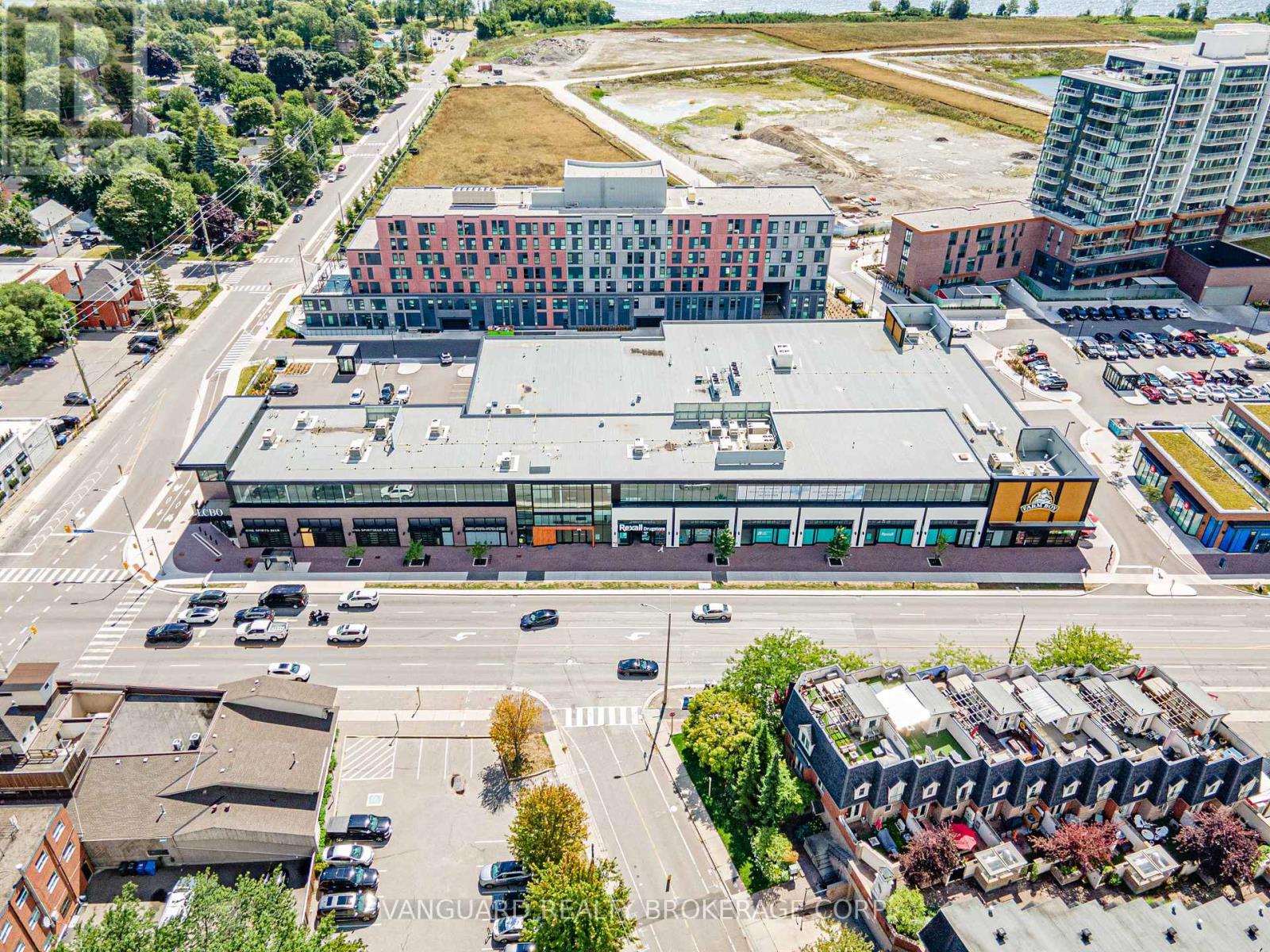 21 - 15 Lou Parsons Way, Mississauga, Ontario  L5H 0B2 - Photo 13 - W12363176