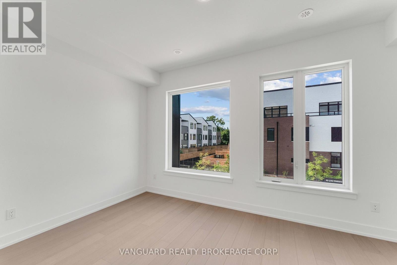 21 - 15 Lou Parsons Way, Mississauga, Ontario  L5H 0B2 - Photo 25 - W12363176