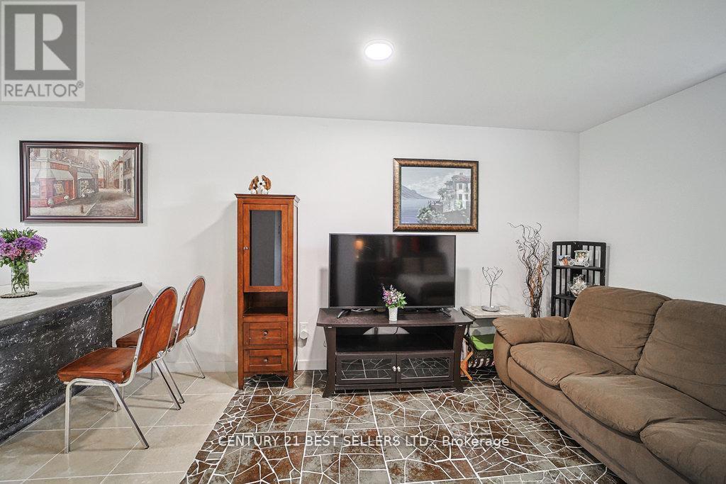 126 Mellow Crescent, Caledon (Bolton East), Ontario  L7E 1Z2 - Photo 24 - W12363273