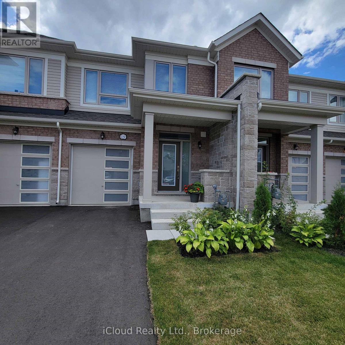 19 Edminston Drive, Centre Wellington, Ontario  N1M 0J3 - Photo 1 - X12363217