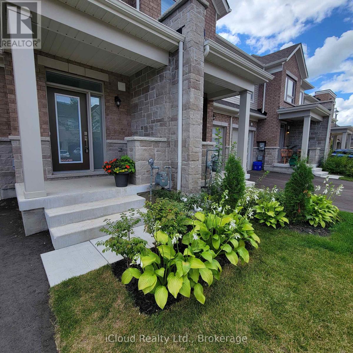 19 Edminston Drive, Centre Wellington, Ontario  N1M 0J3 - Photo 2 - X12363217